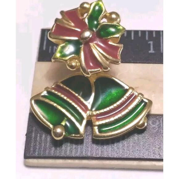 A I N Earrings Pierced Christmas Bow Bell Jacket Holly Red Green Goldtone Signed - Picture 8 of 8